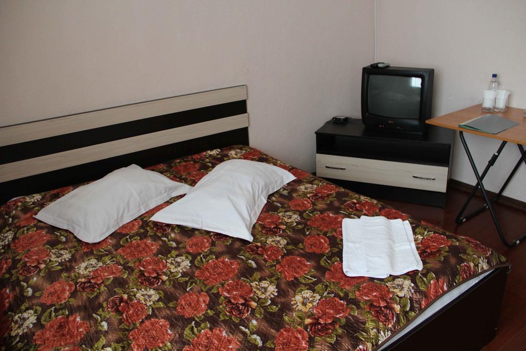 Astina Hotel Αστάνα Δωμάτιο φωτογραφία
